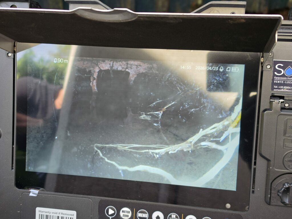inspection caméra pour une canalisation bouché par des racines inspection caméra pour une canalisation bouché par des racines